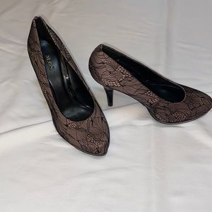 M.P.S lace heels size 8